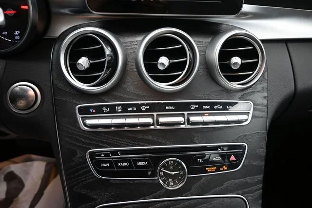 Used 2016 Silver Mercedes-Benz C 300 image 17