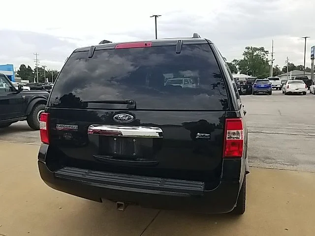 Used 2013 Black Ford Limited image 31
