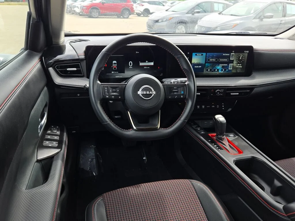 Used 2025 Brown Nissan SR image 16