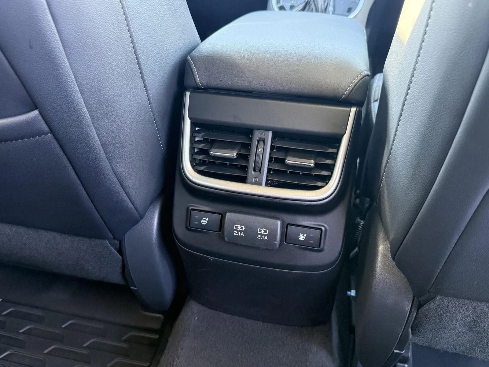 Used 2020 Abyss Blue Pearl Subaru Limited image 19