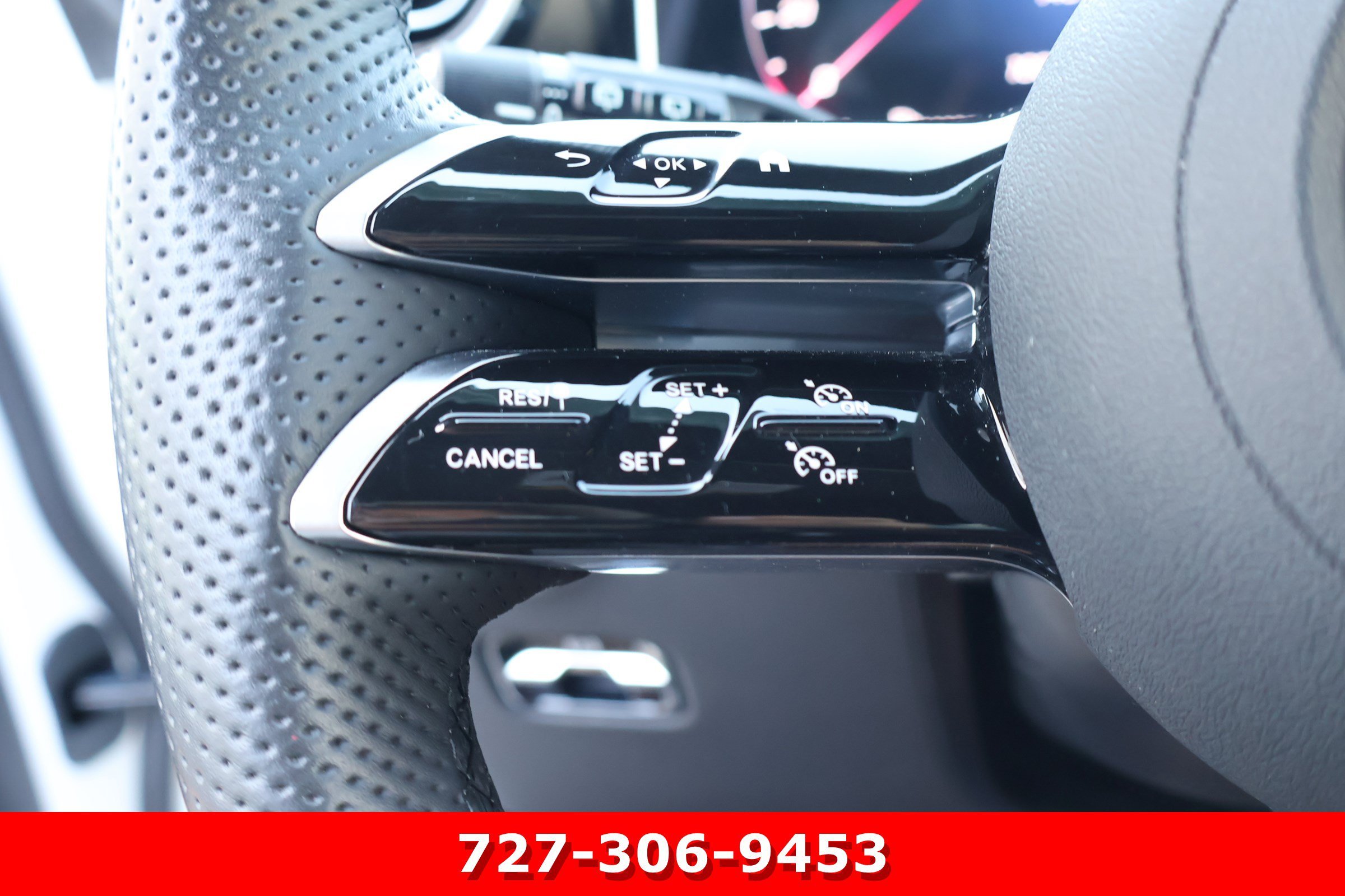 Certified Used 2025 Polar White Mercedes-Benz GLC 300 image 26