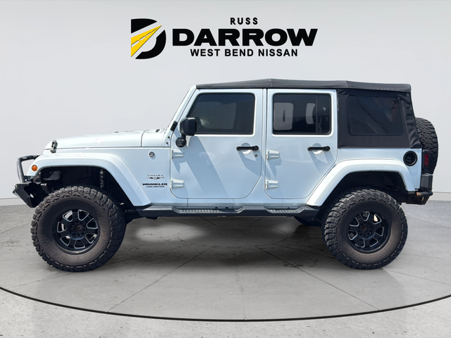 Used 2017 White Jeep Unlimited Sahara image 2
