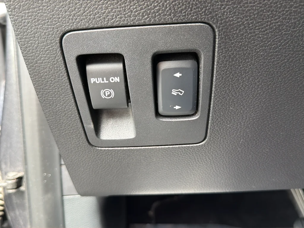 Used 2018 Gray Ford XLT image 44