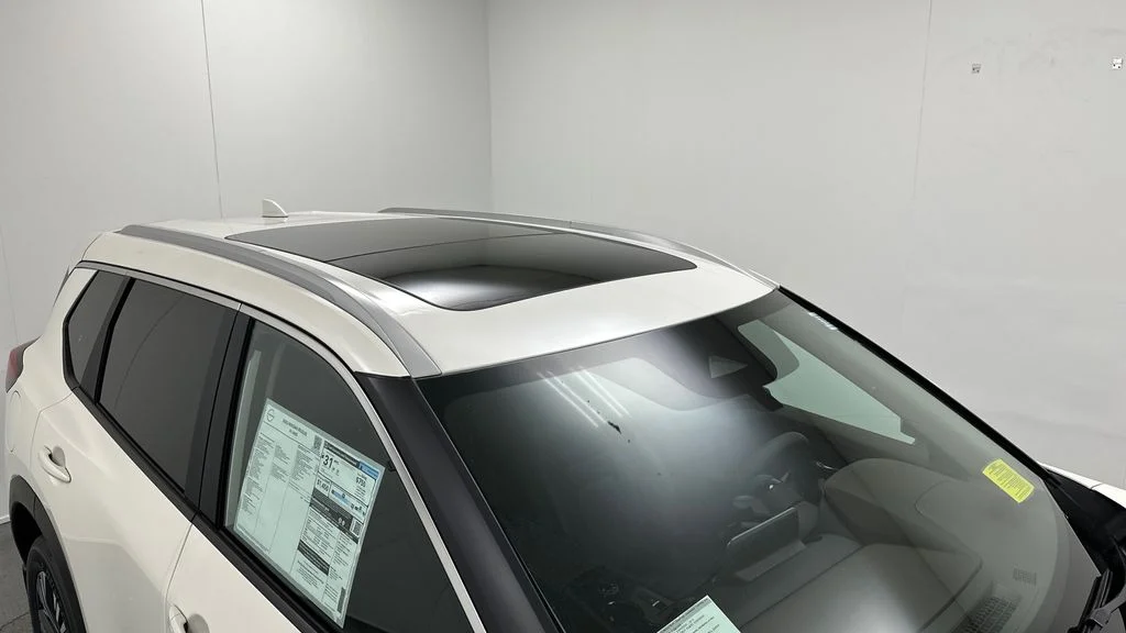Used 2023 White Nissan SV image 12