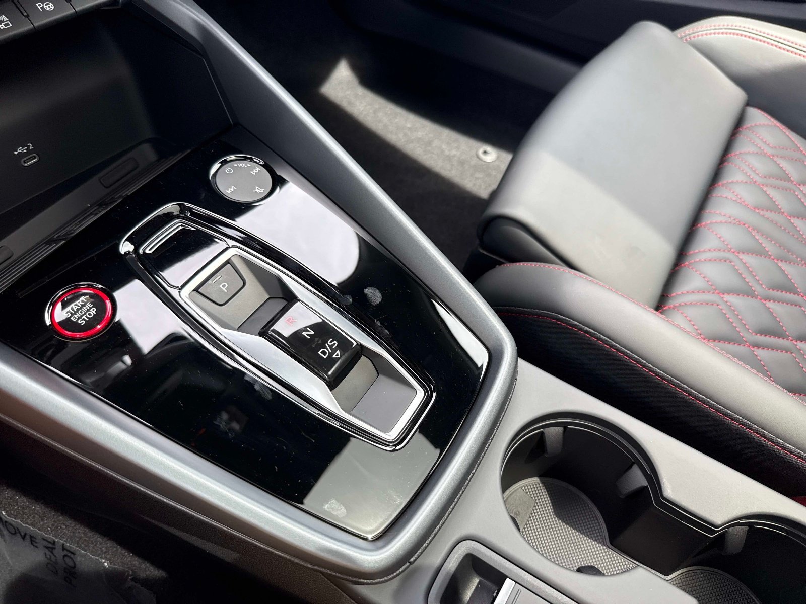 New 2026 Glacier White Metallic Audi 2.0T image 26