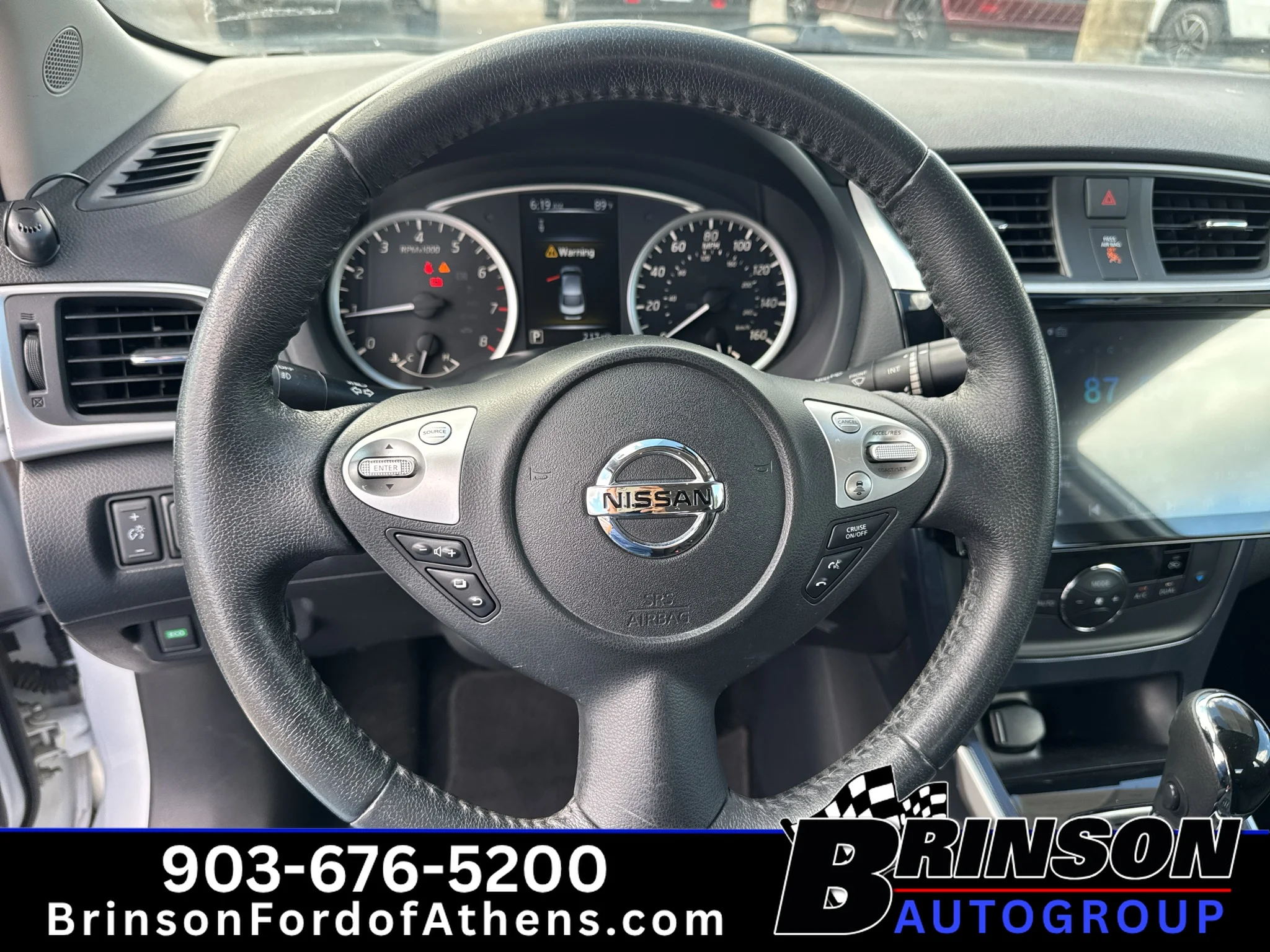 Used 2018 Aspen White Nissan SR image 17