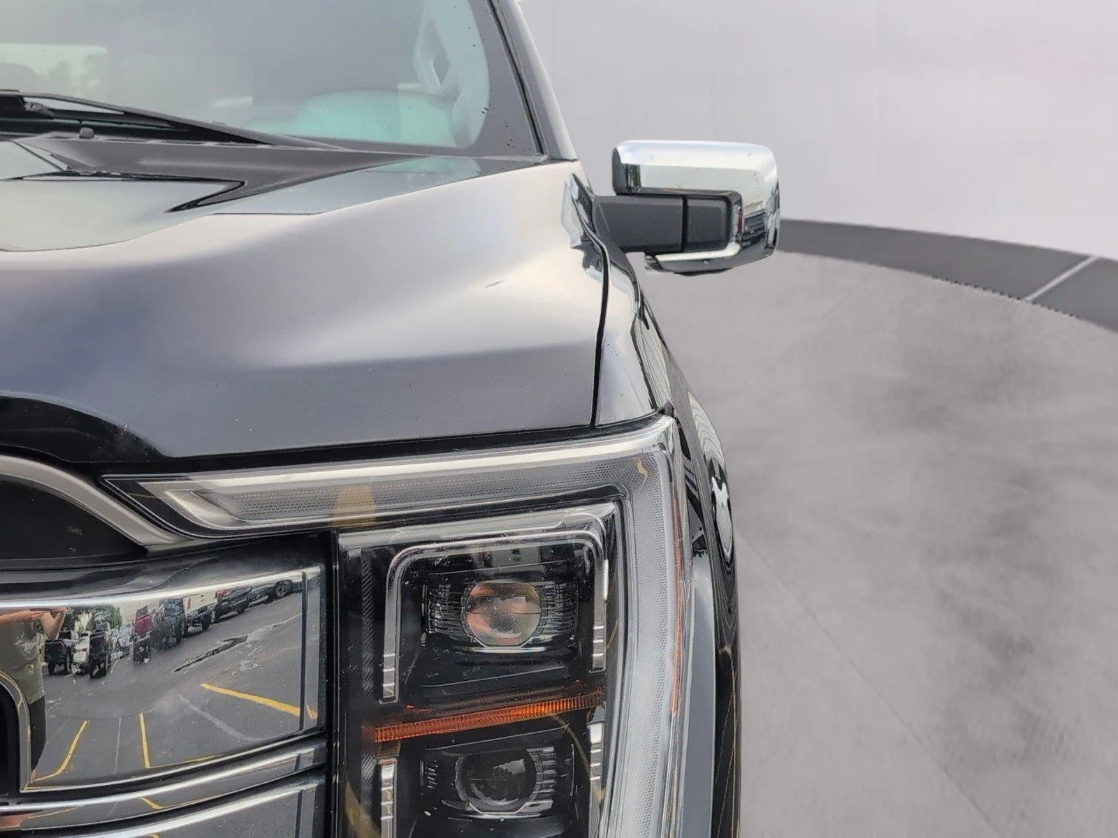 Used 2023 Antimatter Blue Ford LARIAT image 39