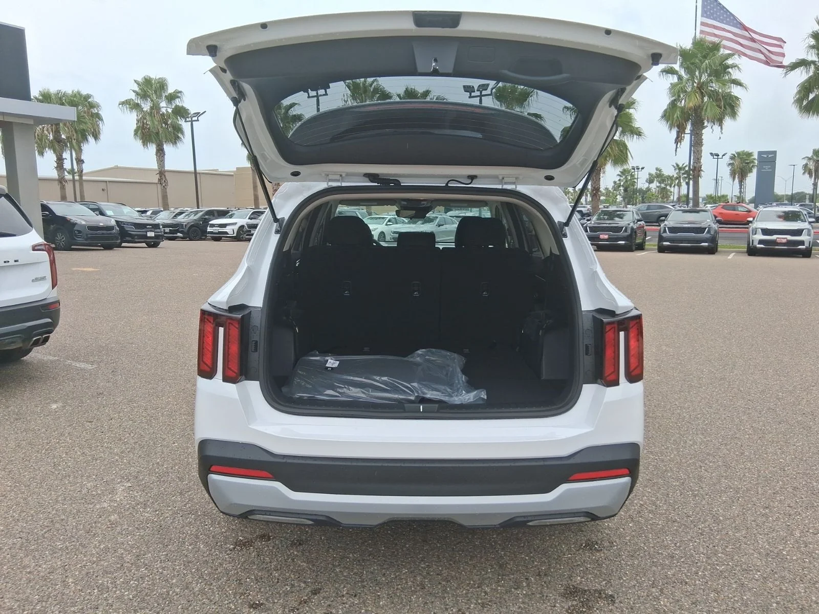 New 2026 White Kia LX image 6