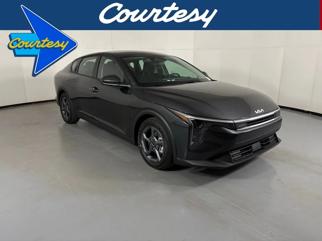 2026 Kia K4 LXS AT's photo