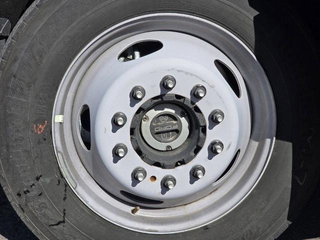 New 2024 Oxford White Ford F-550® XL image 22
