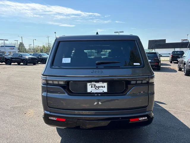 New 2026 Baltic-Gray Metallic Clear-Coat Exterior Paint Jeep Limited Reserve image 33
