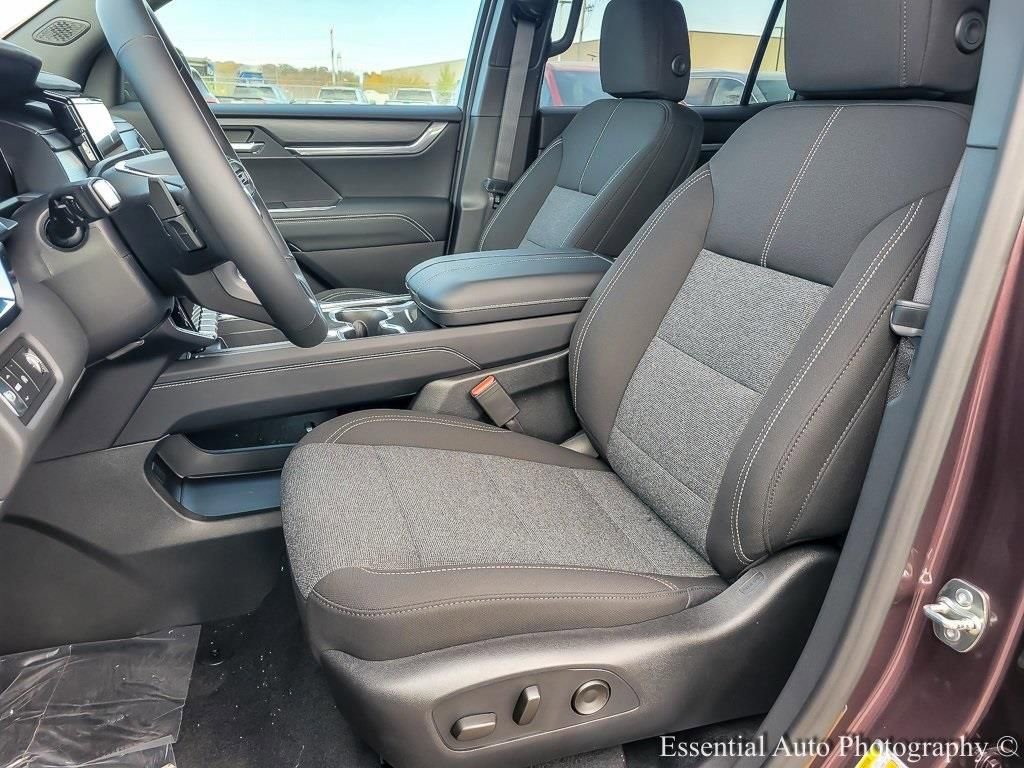 2026 GMC ACADIA - Image 8