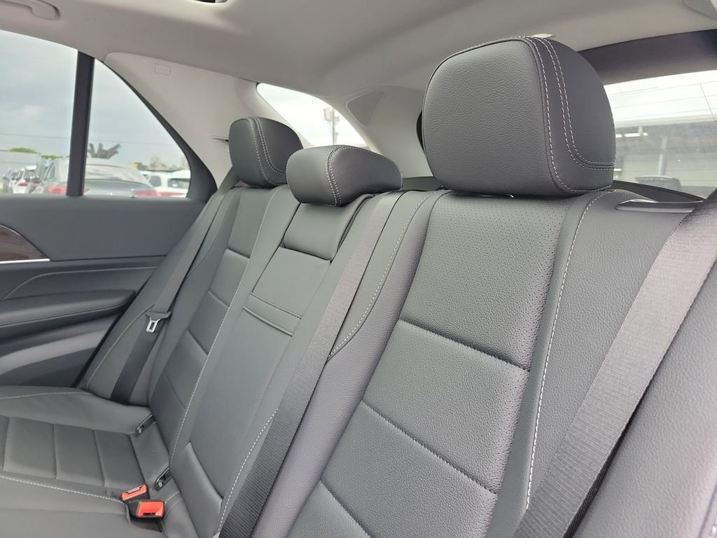 2026 Mercedes-Benz GLE GLE450 - Photo 11
