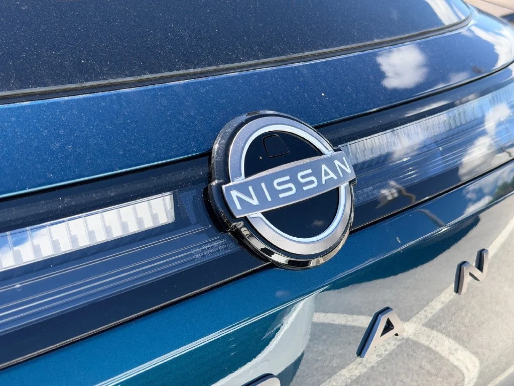 New 2027 Blue Nissan SV image 14
