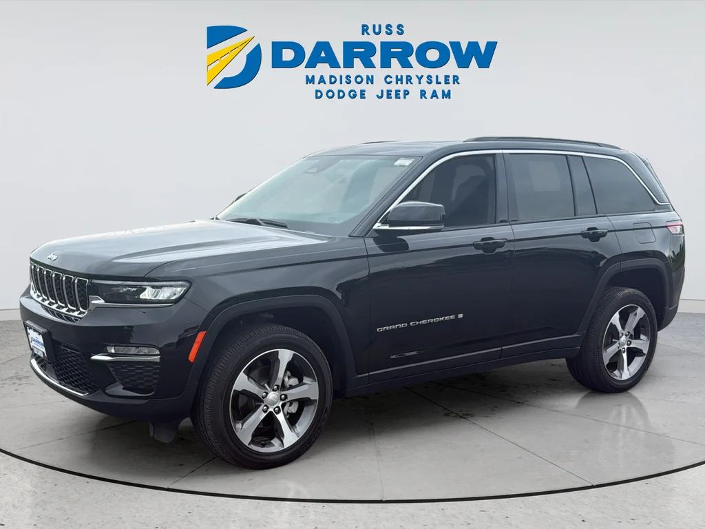Certified Used 2025 Black Jeep Limited image 1