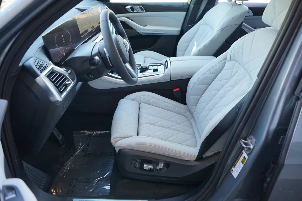 Used 2026 Gray BMW sDrive40i image 10