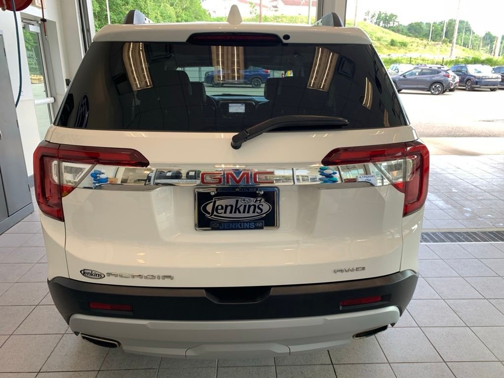 Used 2023 White GMC SLT image 16