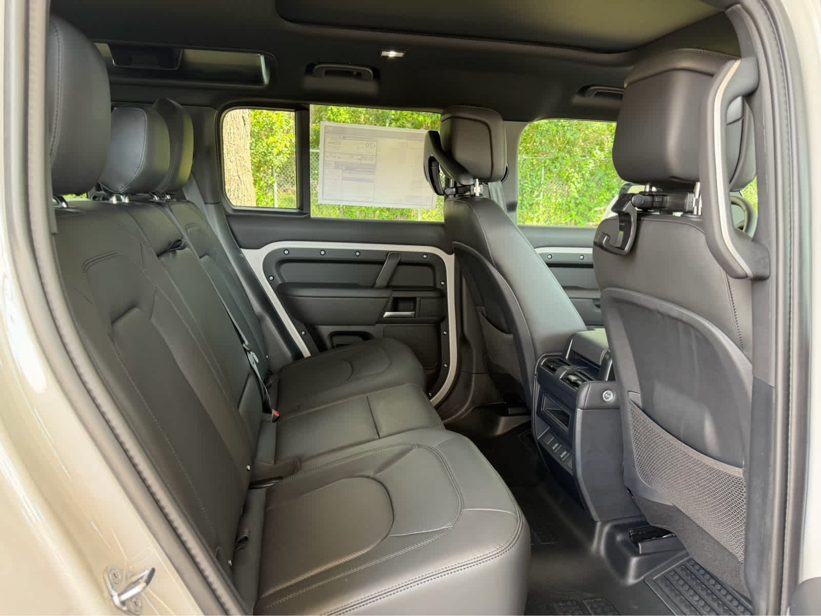 New 2026 Borasco Grey Land Rover X-Dynamic SE image 13