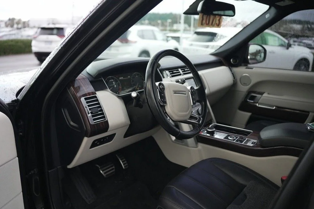 Used 2015 Black Land Rover 5.0L V8 Supercharged image 13