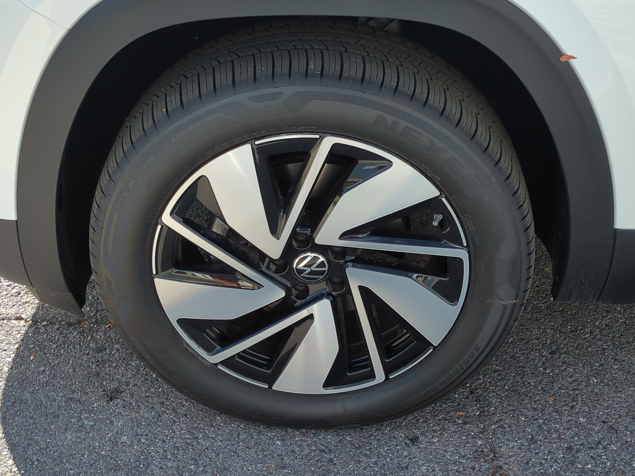 2026 Volkswagen Atlas SEL - Photo 17