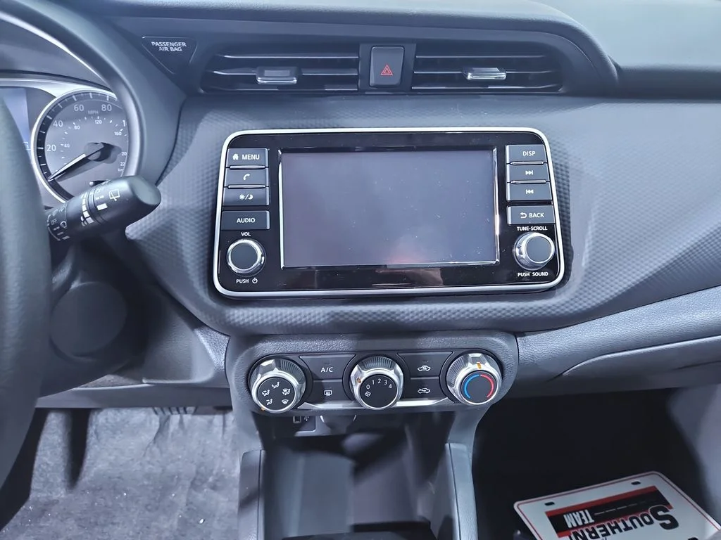 2025 Nissan KICKS PLAY Base - Photo 19