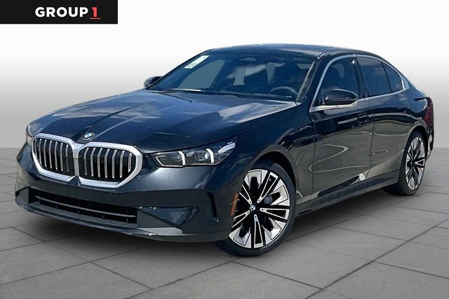 BMW 540i AWD Sedan