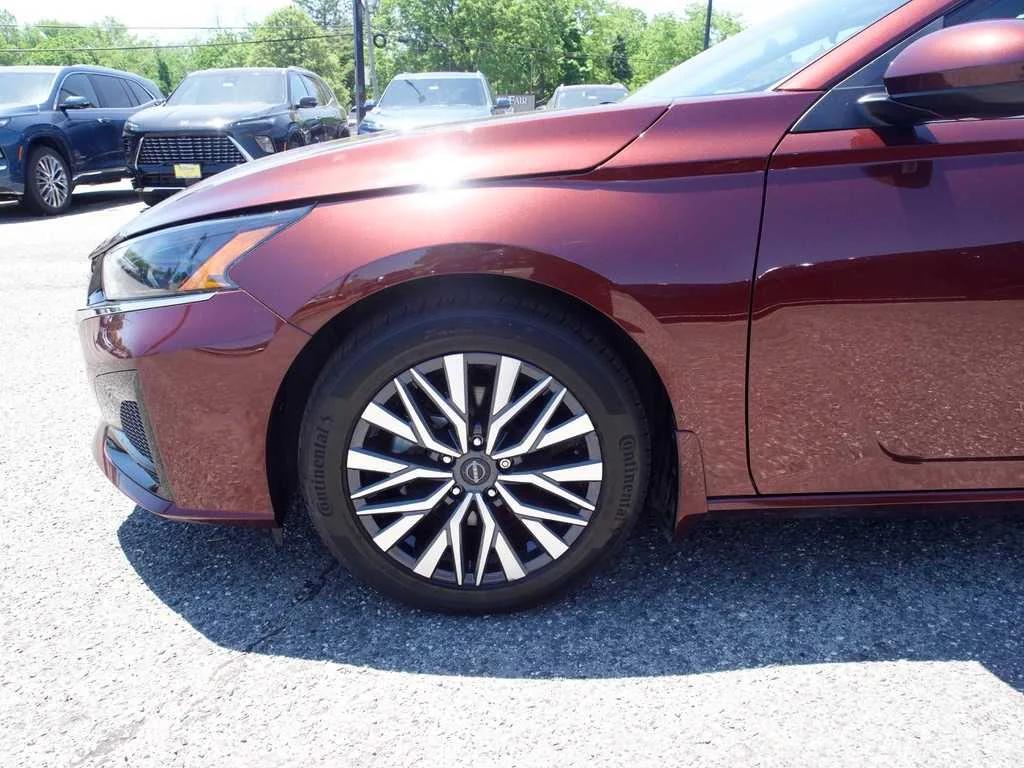 2023 Nissan Altima SV - Photo 10