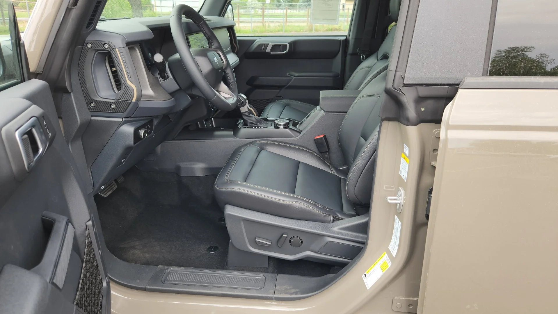 New 2026 Marsh Gray Ford Badlands image 24
