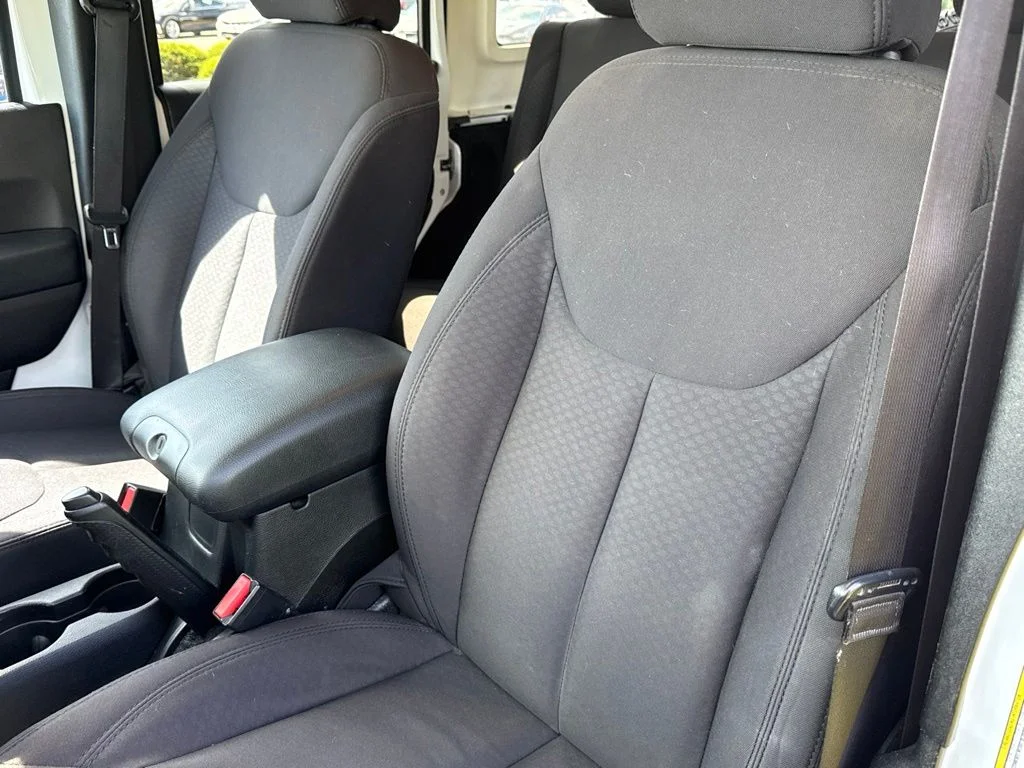 Used 2013 Bright White Jeep Unlimited Sport image 13