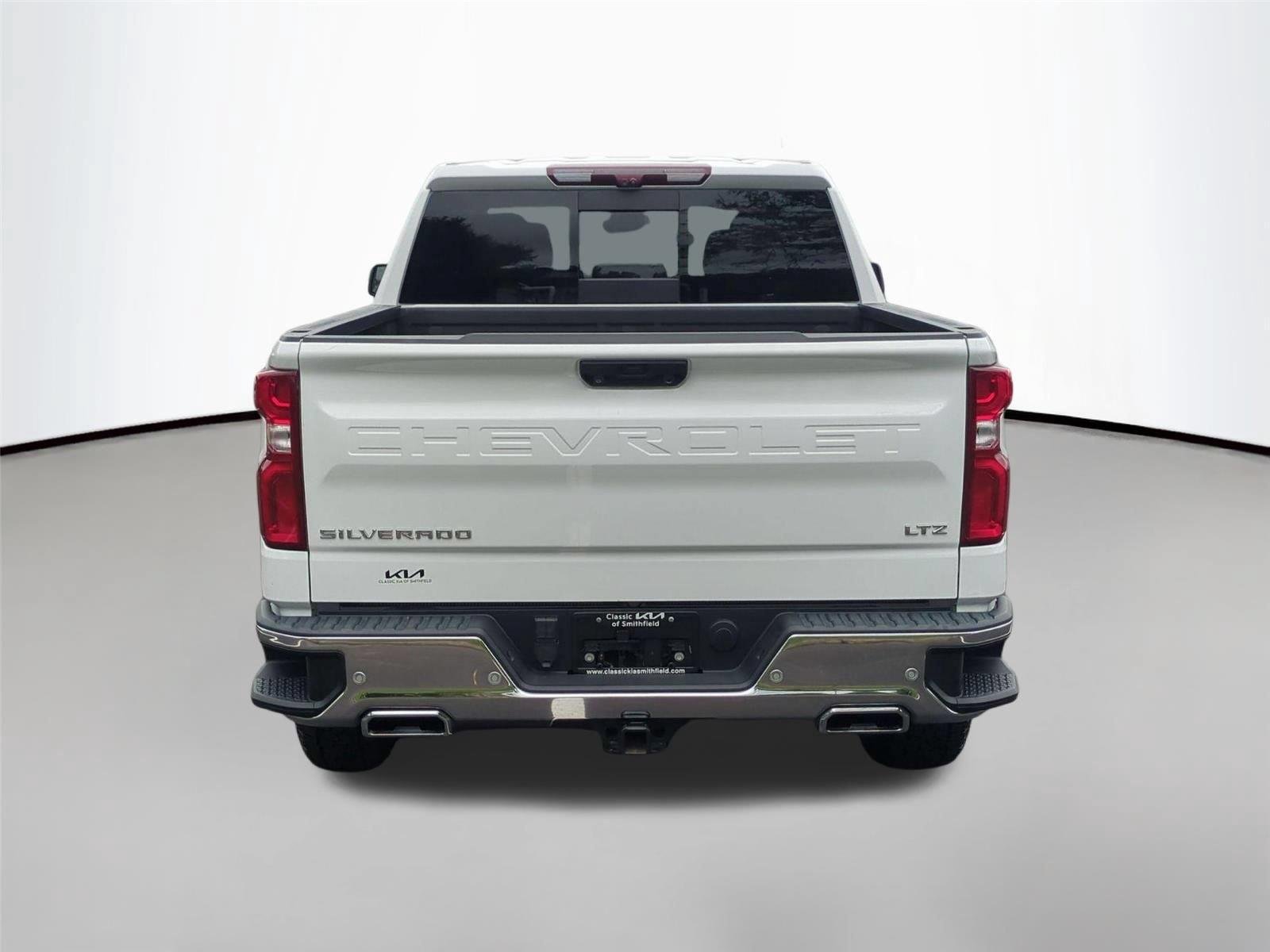 Used 2023 Summit White Chevrolet LTZ image 4