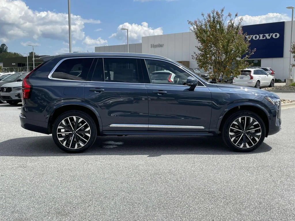 2026 Volvo XC90 Plus - Photo 23