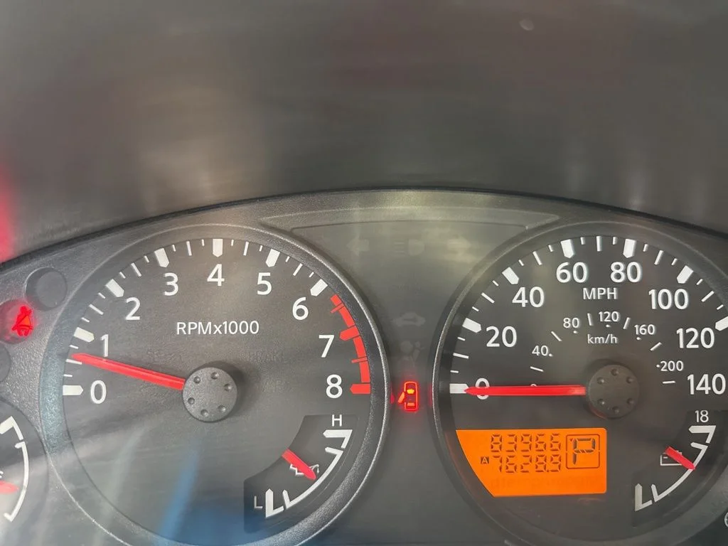 Used 2007 Silver Nissan SE image 17