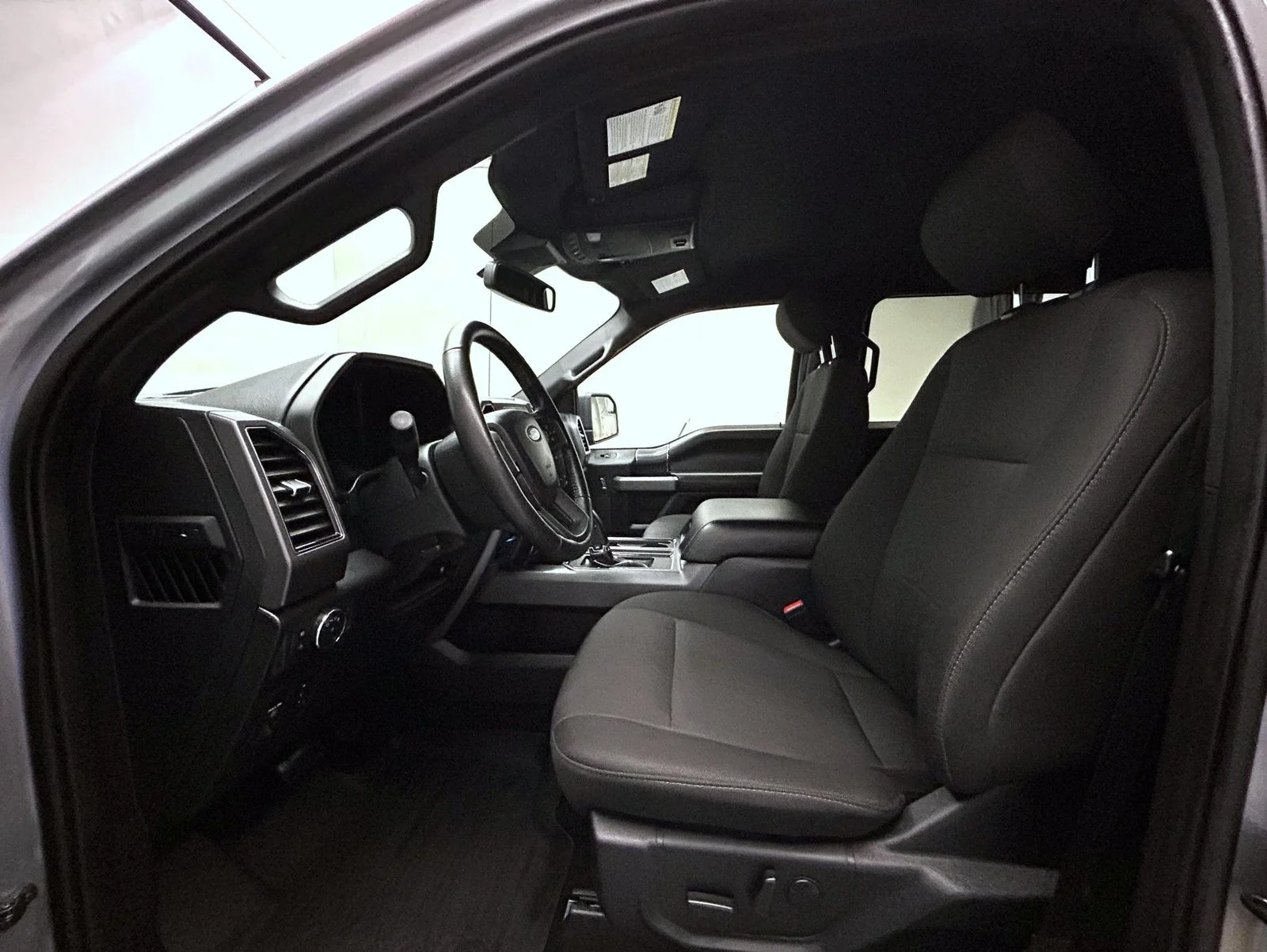 Used 2020 Silver Ford XLT image 10