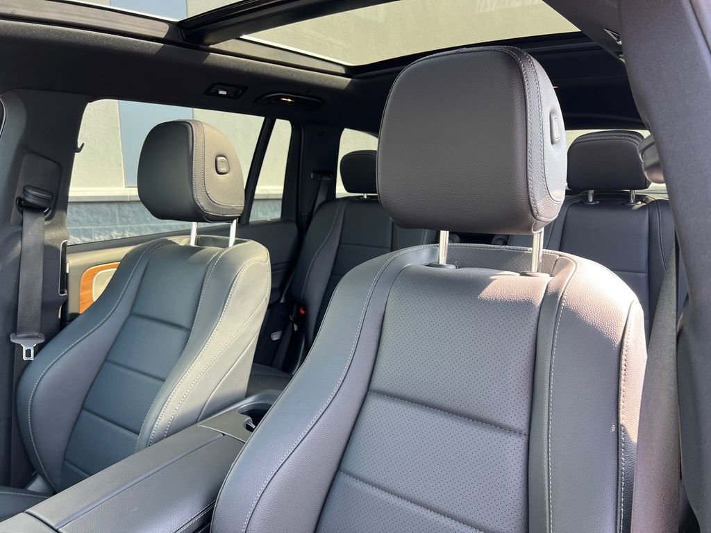 Certified Used 2025 Silver Mercedes-Benz GLS 450 image 14
