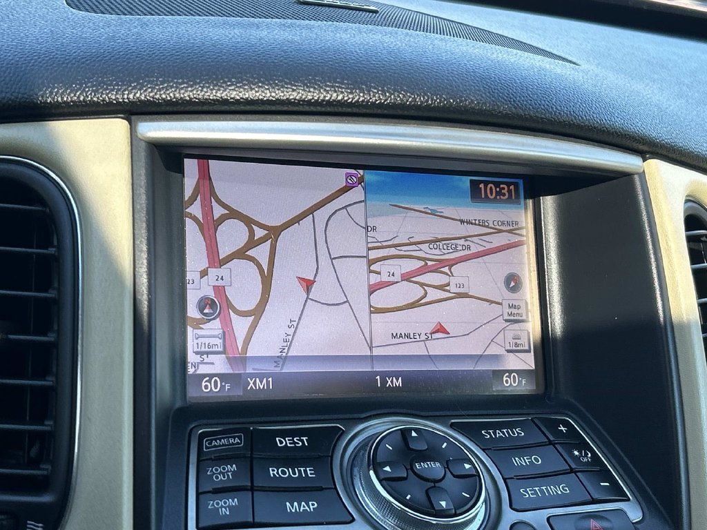 Used 2017 Black INFINITI Base image 30