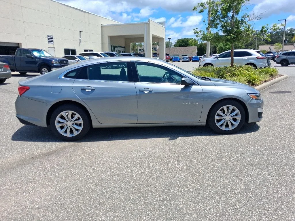 Used 2024 Gray Chevrolet LT image 4