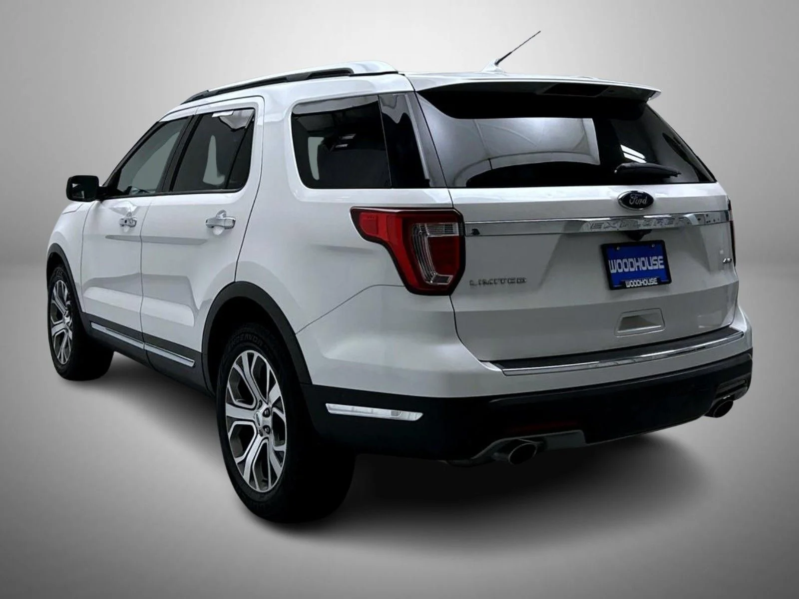 Used 2019 White Ford Limited image 7