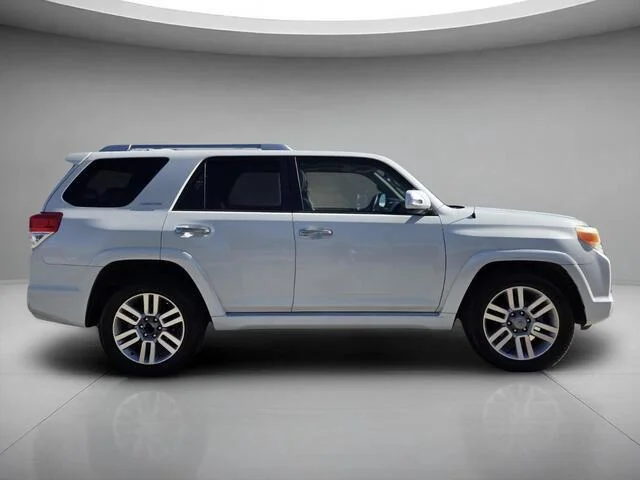 Used 2010 Blizzard Pearl Toyota Limited image 6