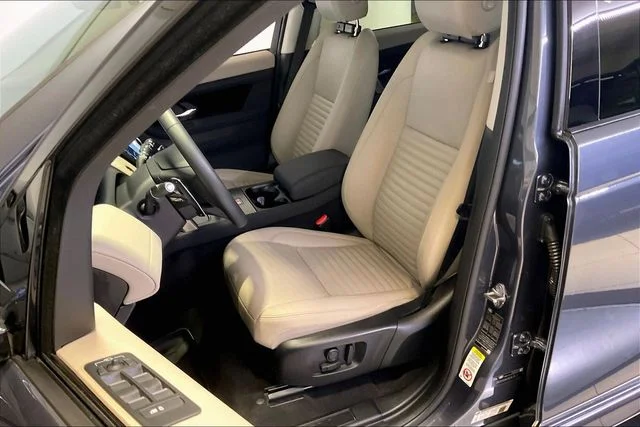 Used 2025 Blue Land Rover S image 13