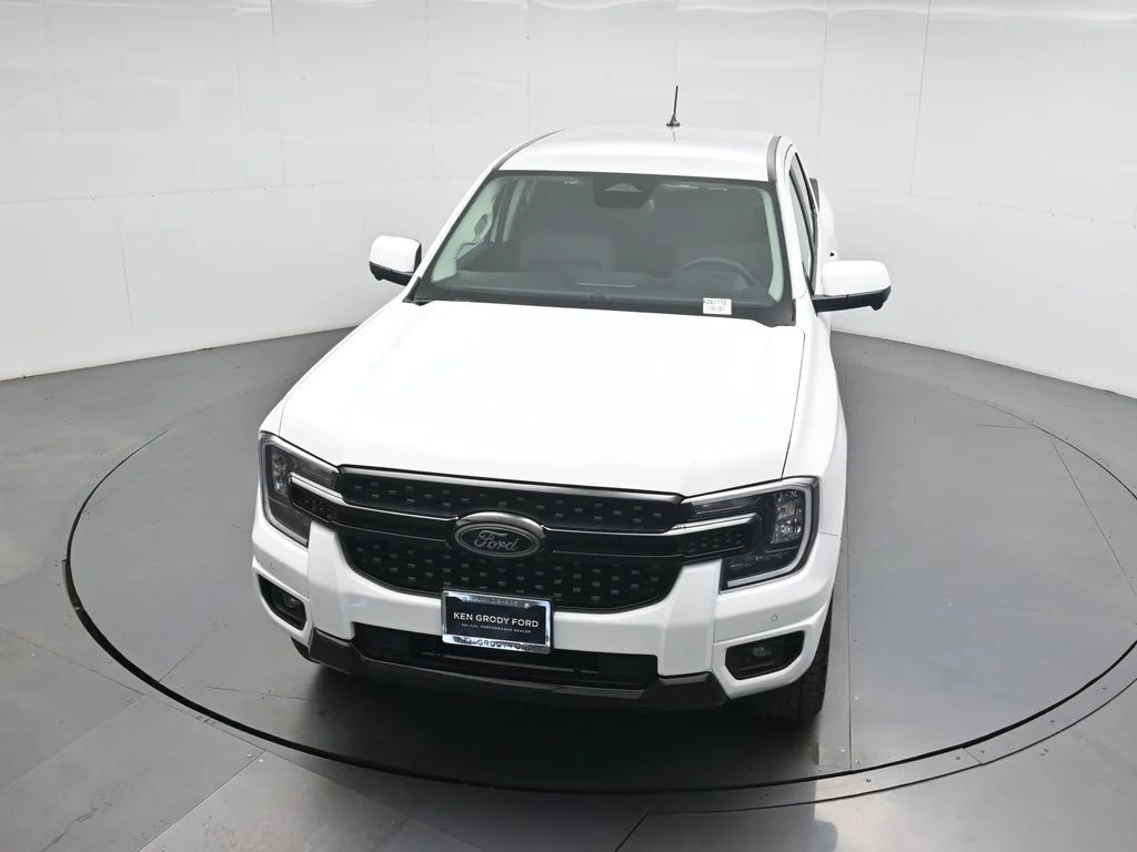 New 2026 Oxford White Ford Lariat image 34