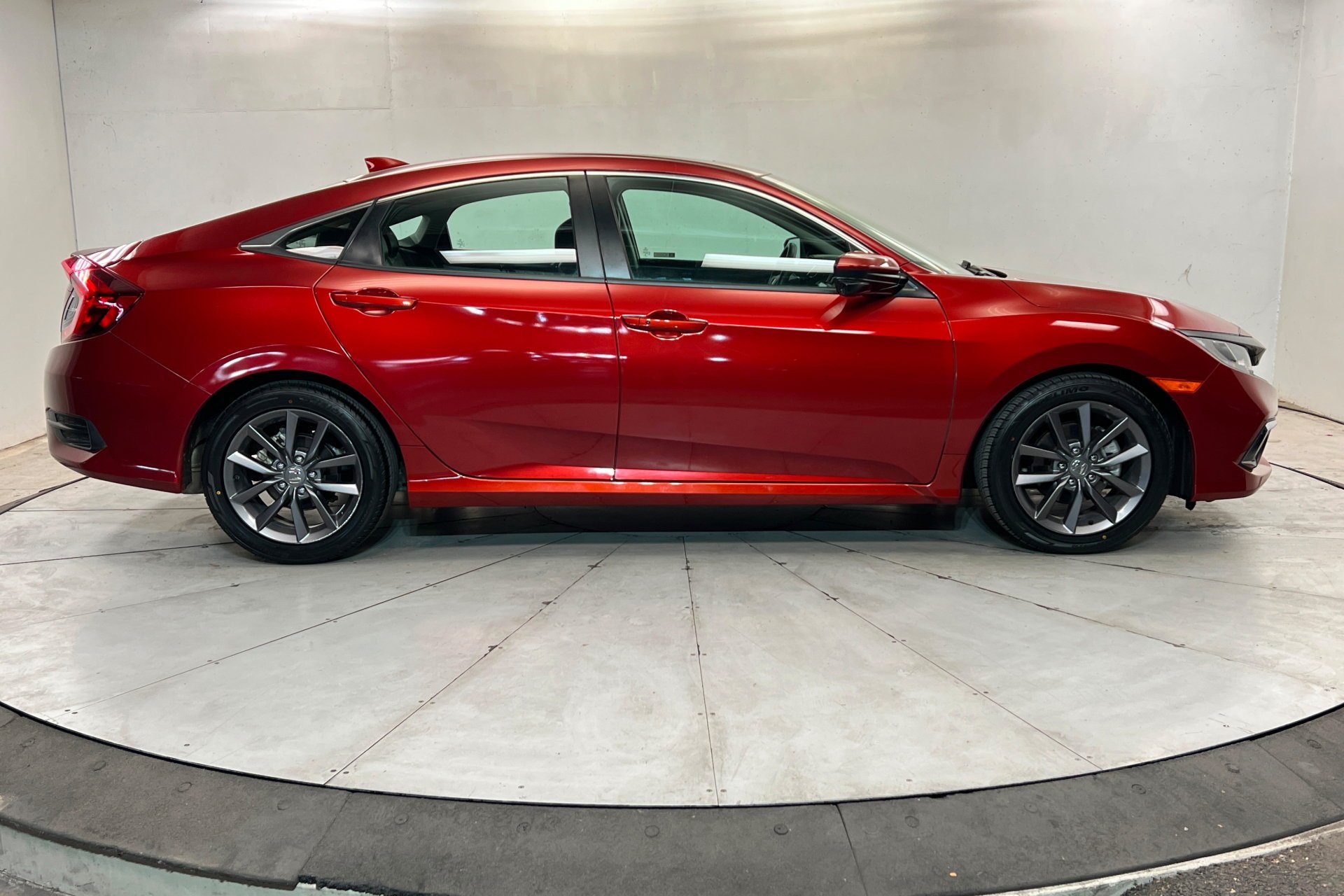 Used 2021 Red Honda EX-L image 7