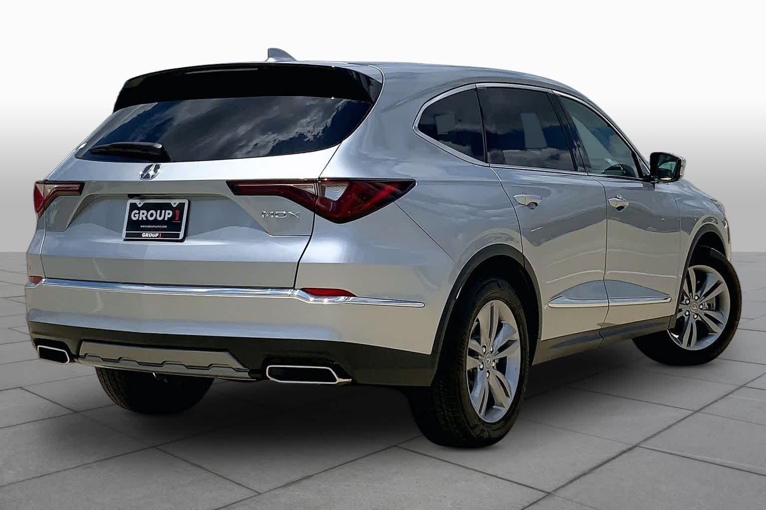 Used 2026 Solar Silver Metallic Acura  image 12