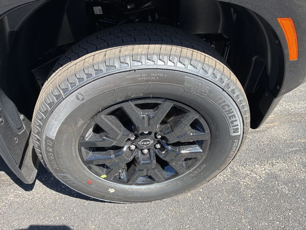 New 2026 Super Black Nissan Crew Cab SV image 20