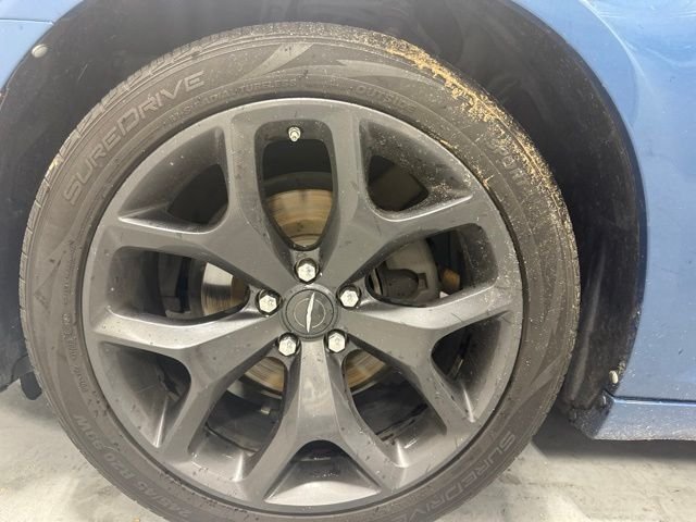 Used 2020  Chrysler Touring image 11