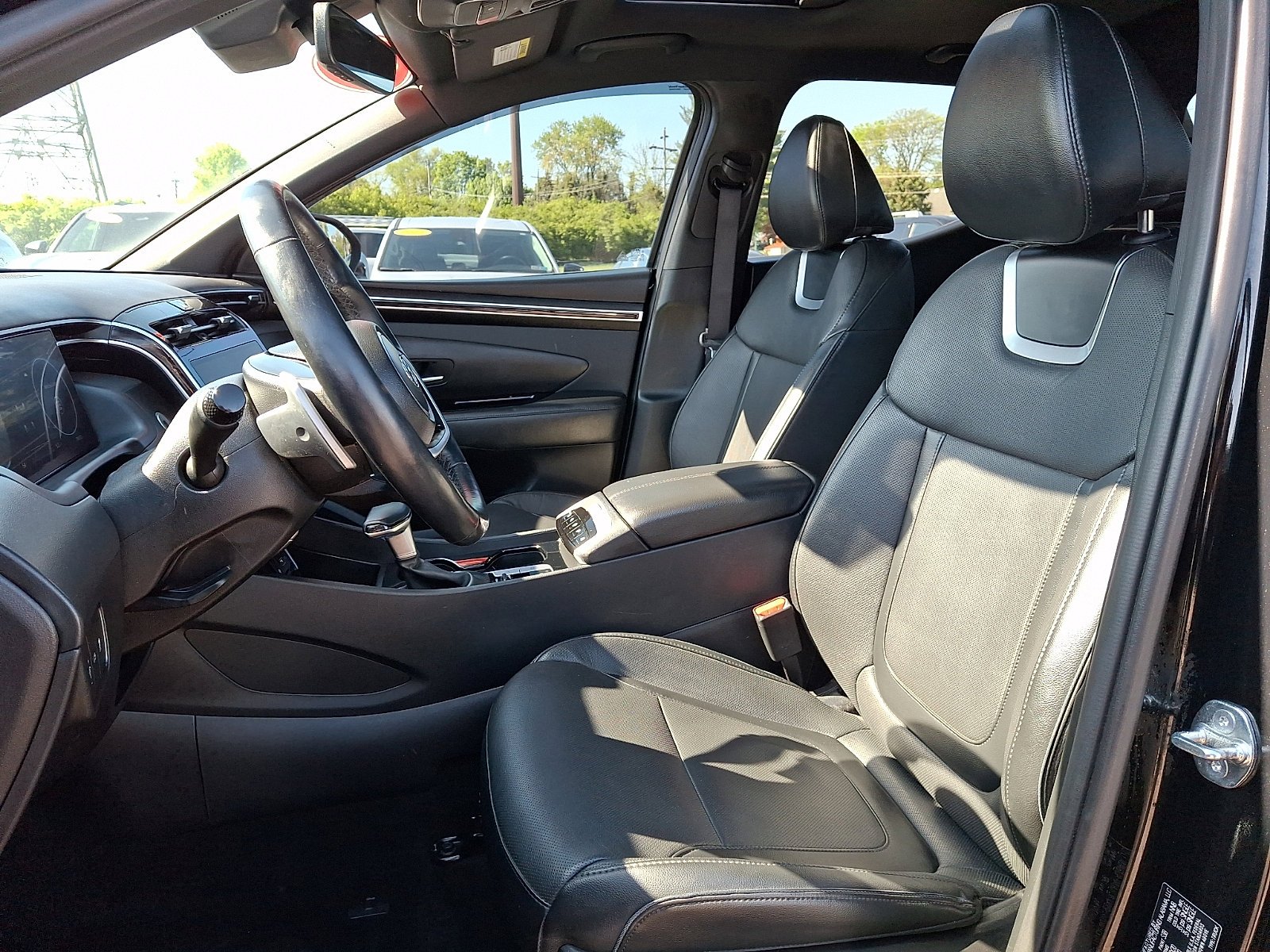 Used 2024 Phantom Black Hyundai Limited image 12