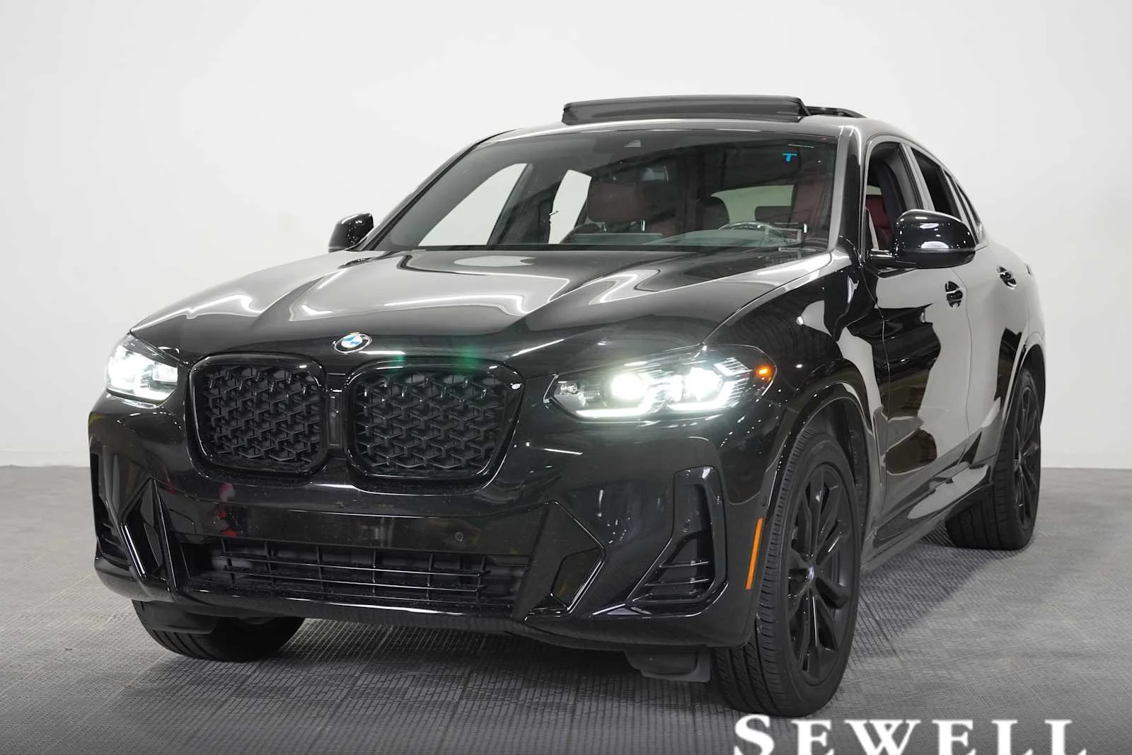 2021 BMW X4 xDrive30i's photo