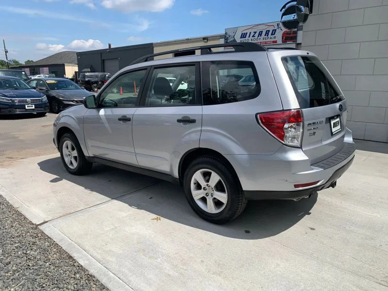 Used 2012 Silver Subaru 2.5X Sport Utility 4D image 10