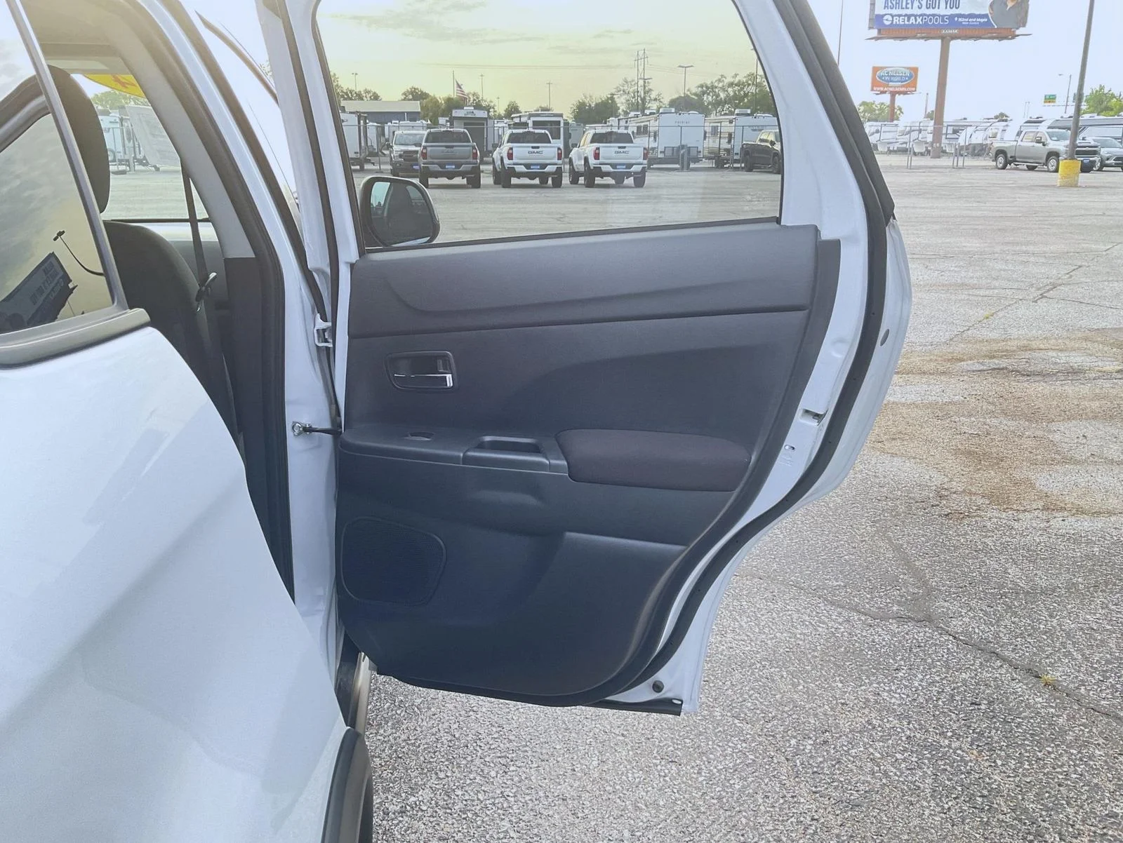 Used 2024 White Mitsubishi RALLIART image 17