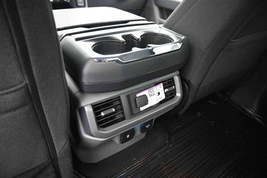 New 2026 Oxford White Ford XLT image 19