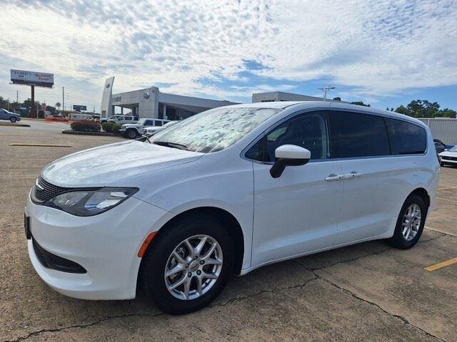 Used 2023 Bright White Clearcoat Chrysler LX image 9